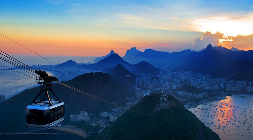 Cartão-postal: festa Sunset no Morro agita o Pão de Açúcar 