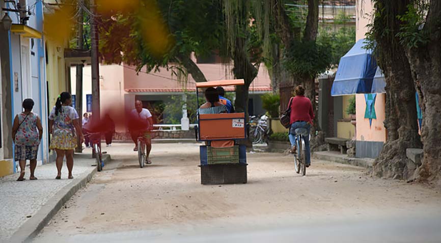 Passeio de barca, piquenique, andar de bike! Paquetá é pura diversão.