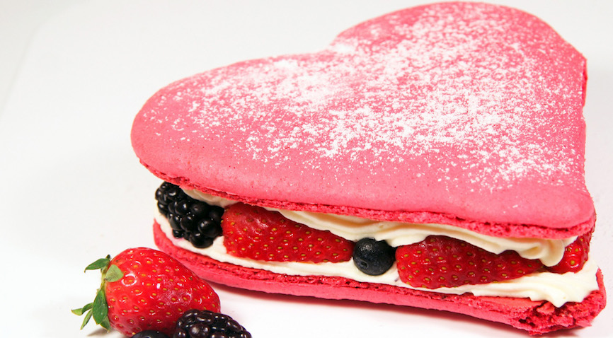 Bolo Red Velvet de coração para adoçar o Dia dos Namorados